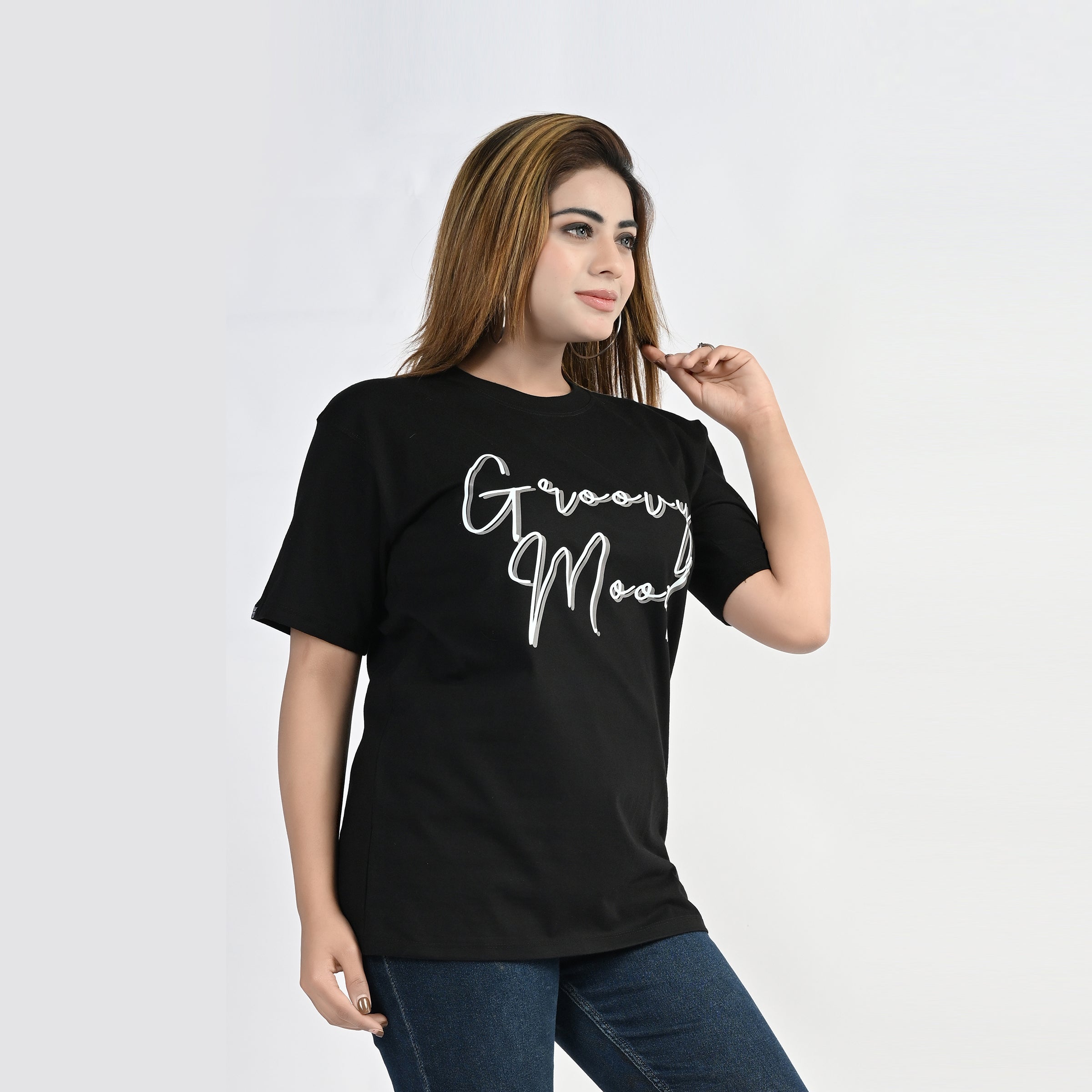 MOC - Women's Groovy Mood Regular Graphic T - Shirt
