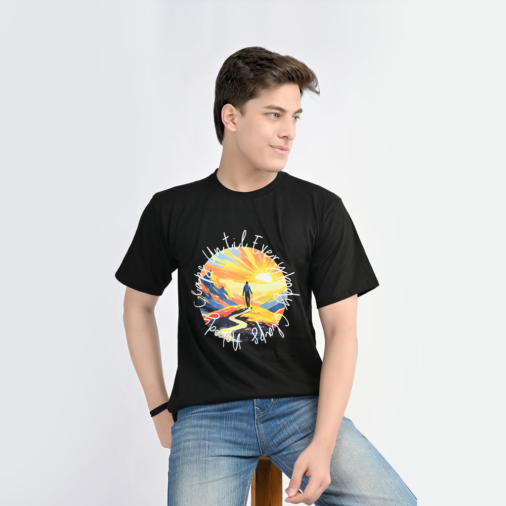 MOC - Male Everybody Regular Graphic T - Shirt