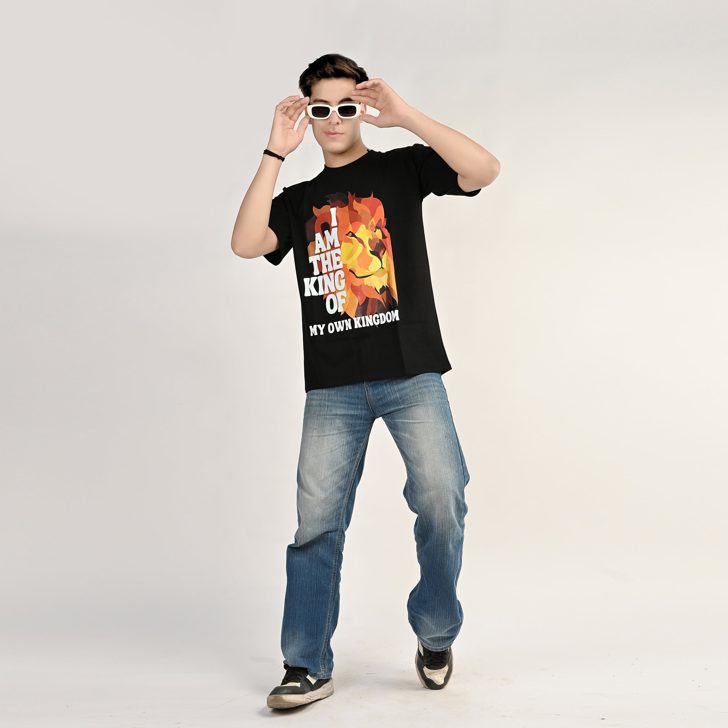MOC - Men's Kingdom Regular Graphic T - Shirt